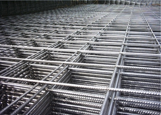 Il filo di acciaio a basso tenore di carbonio Mesh Panels, lunghezza di 2-6m ha saldato il recinto d'acciaio Panels