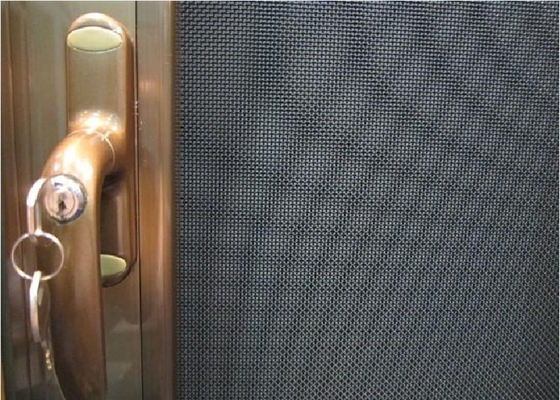 Larghezza galvanizzata a prova di proiettile di Mesh Fence 0.5m-3M del filo di acciaio per le anti porte di furto