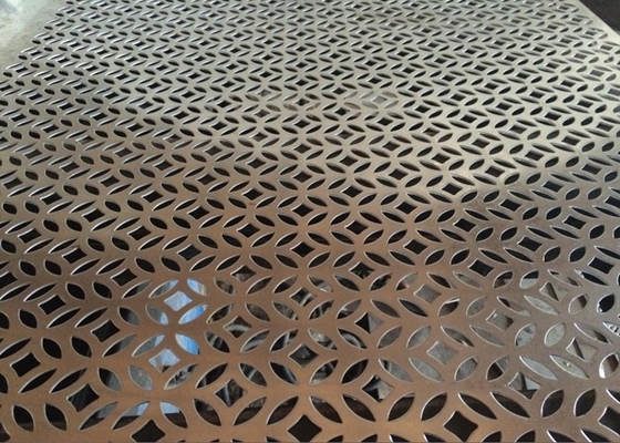 Il acciaio al carbonio ha perforato lo stile di Mesh Round Hole Punched Weave del metallo