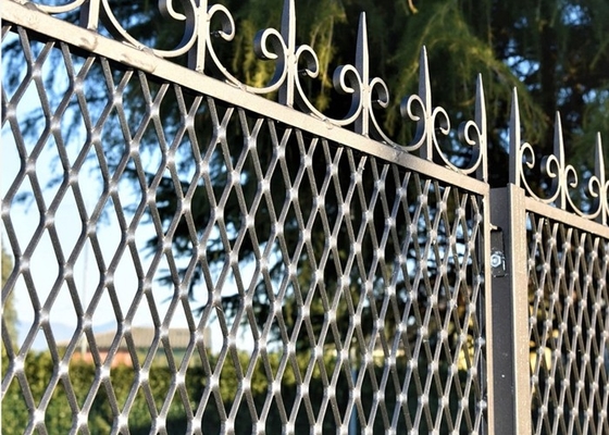 la barriera di sicurezza del metallo in espansione 0.5m-2.5m, anti salita ha espanto il recinto Panels del metallo